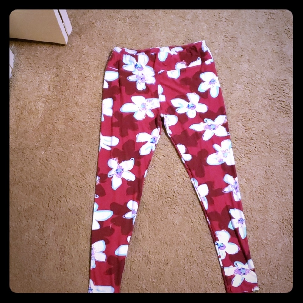 LuLaRoe Tall & Curvy Floral Leggings